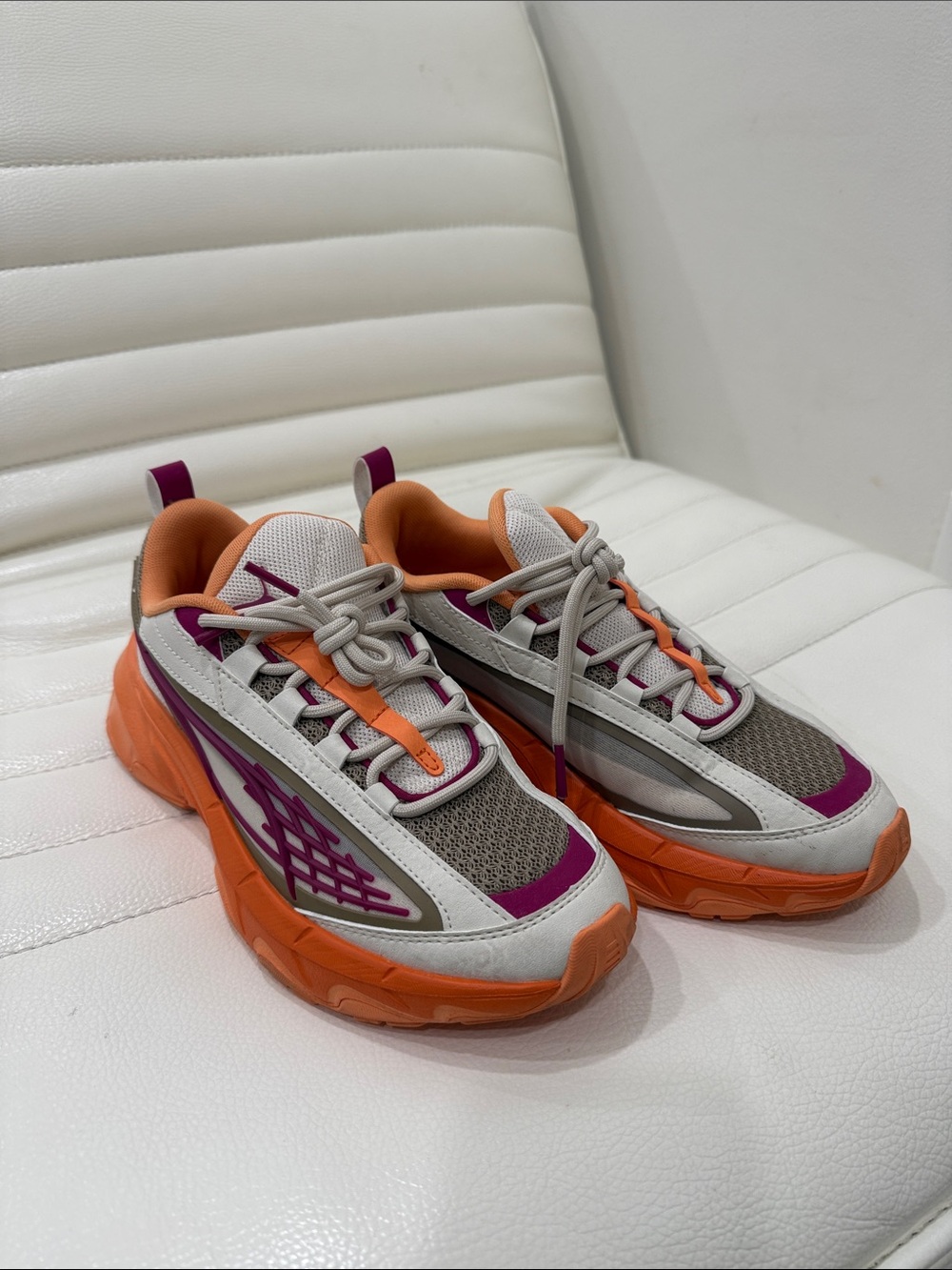 PUMA Chunky Athletic Sneakers in Orange, MAROON & beige SIZE 7.5